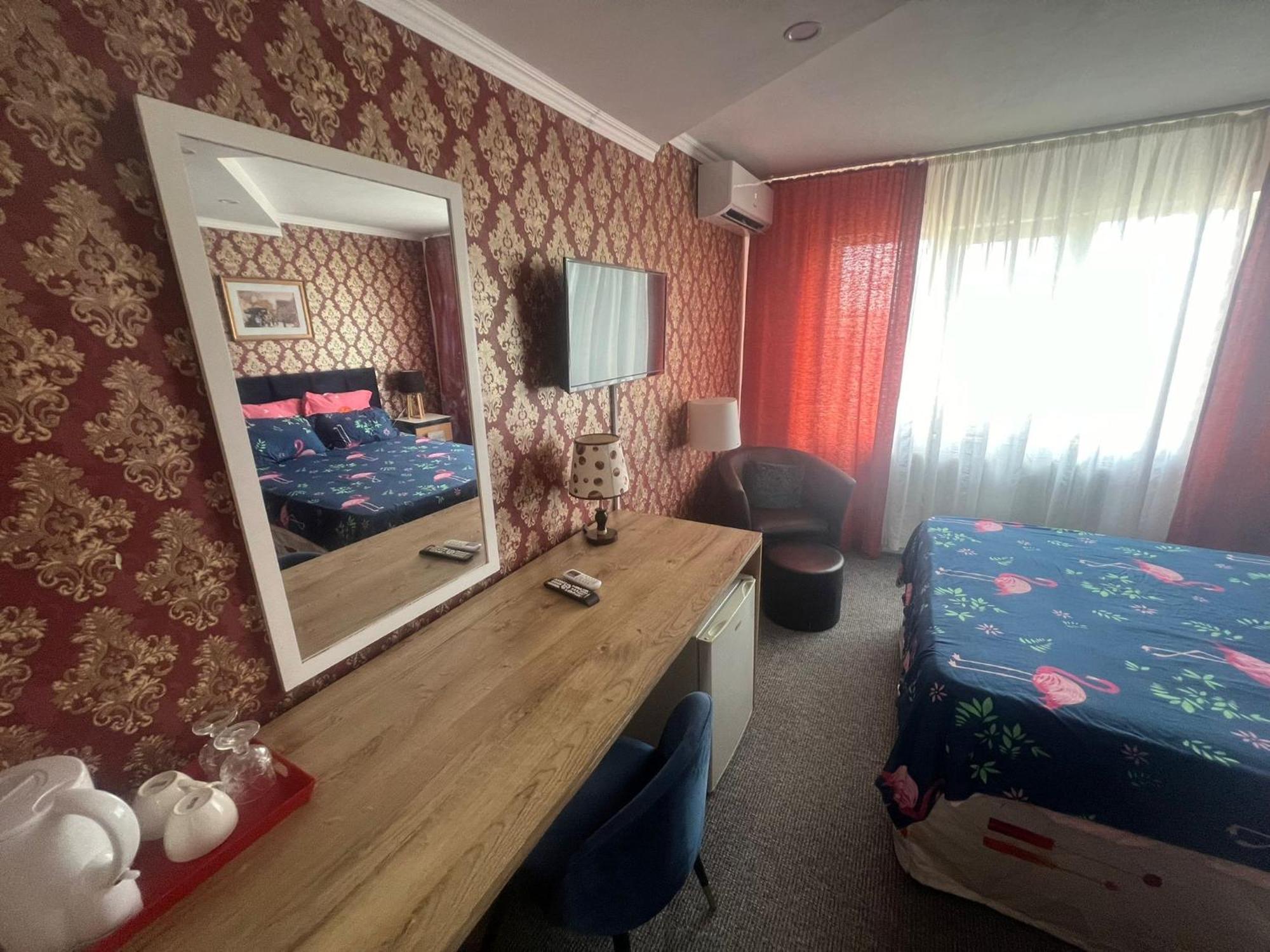 Garsoniera Panoramic Lejlighed Bacău Eksteriør billede